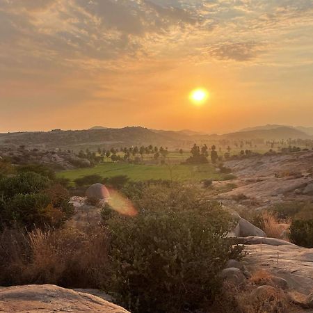 Thilak Home Stay Hampi Luaran gambar