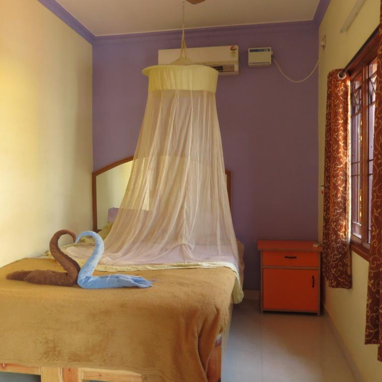 Thilak Home Stay Hampi Bilik gambar